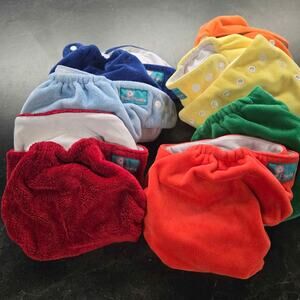 ​Bum Cheeks Modern Cloth Nappy Bundle - 7 Diapers & 14 Inserts